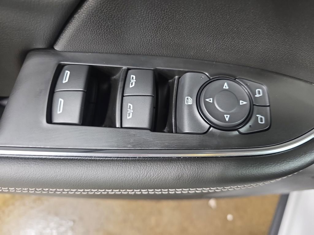 Used 2023 Buick Envision Essence w/ Sport Touring Package image 26