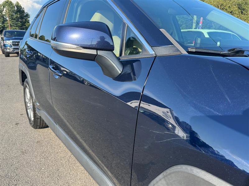 Used 2022 Toyota RAV4 XLE image 22