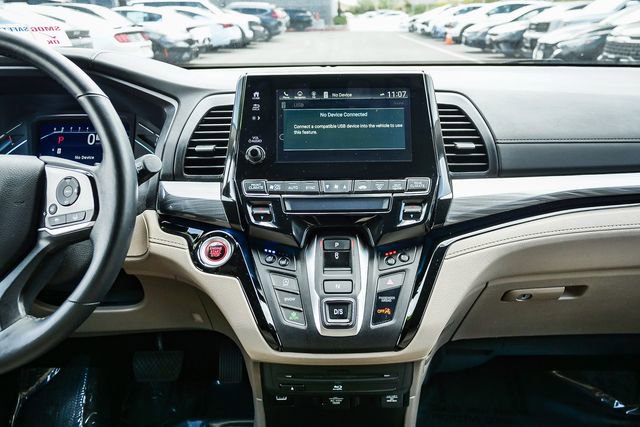 Used 2022 Honda Odyssey Elite image 14