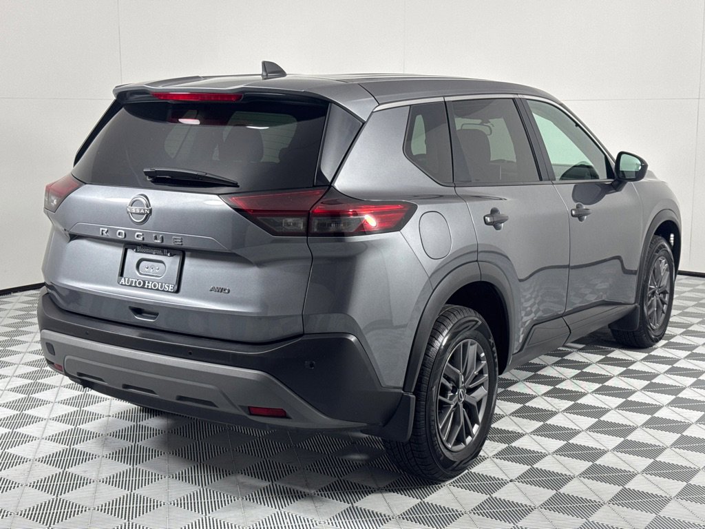 Used 2023 Nissan Rogue S image 5