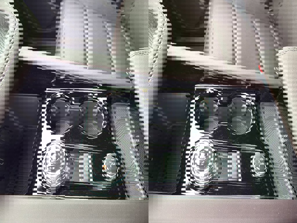 New 2026 Ford Explorer Platinum w/ LUX Leather Package image 22