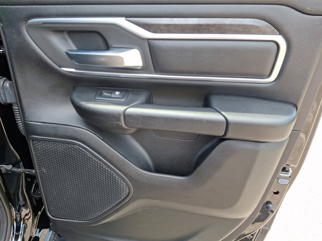 Used 2019 RAM 1500 Big Horn AWD/4WD image 14
