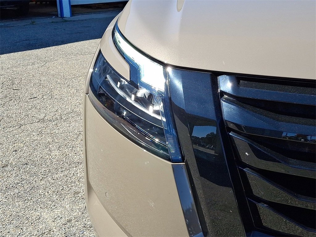 Used 2025 Nissan Pathfinder Platinum w/ Black Appearance Package image 28
