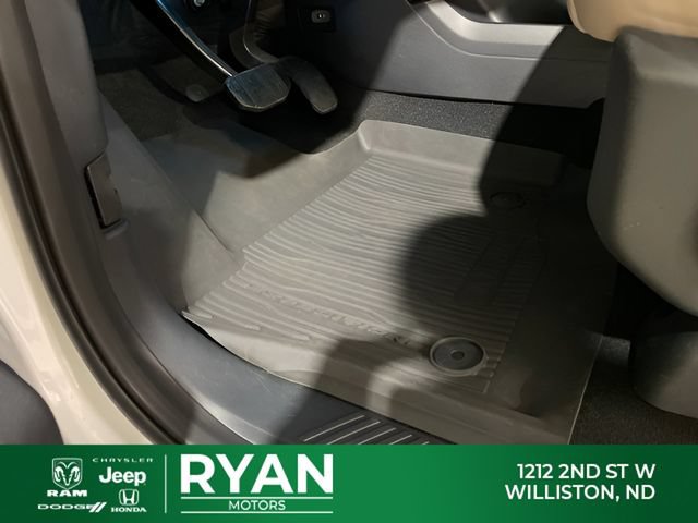 Used 2024 Ford Expedition Max XLT AWD/4WD image 19