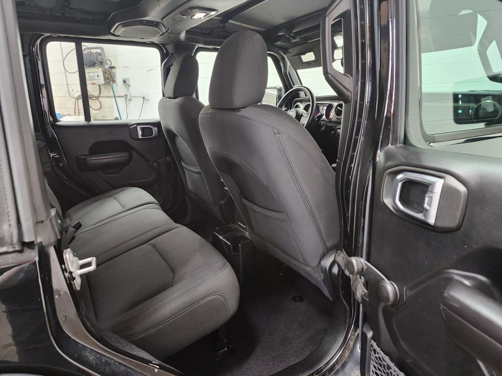Used 2018 Jeep Wrangler Unlimited Sport image 29