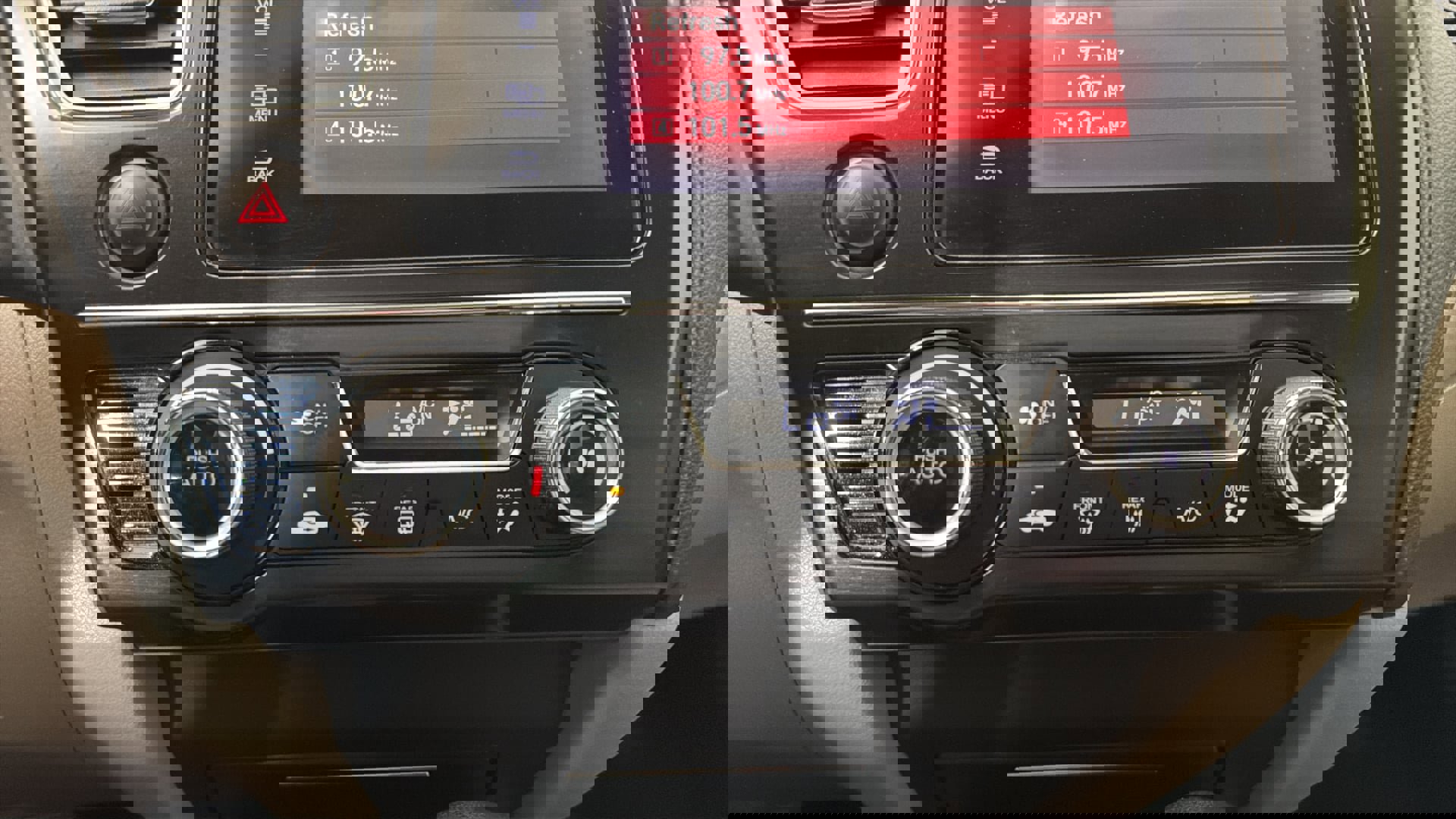 Used 2015 Honda Civic SE image 28