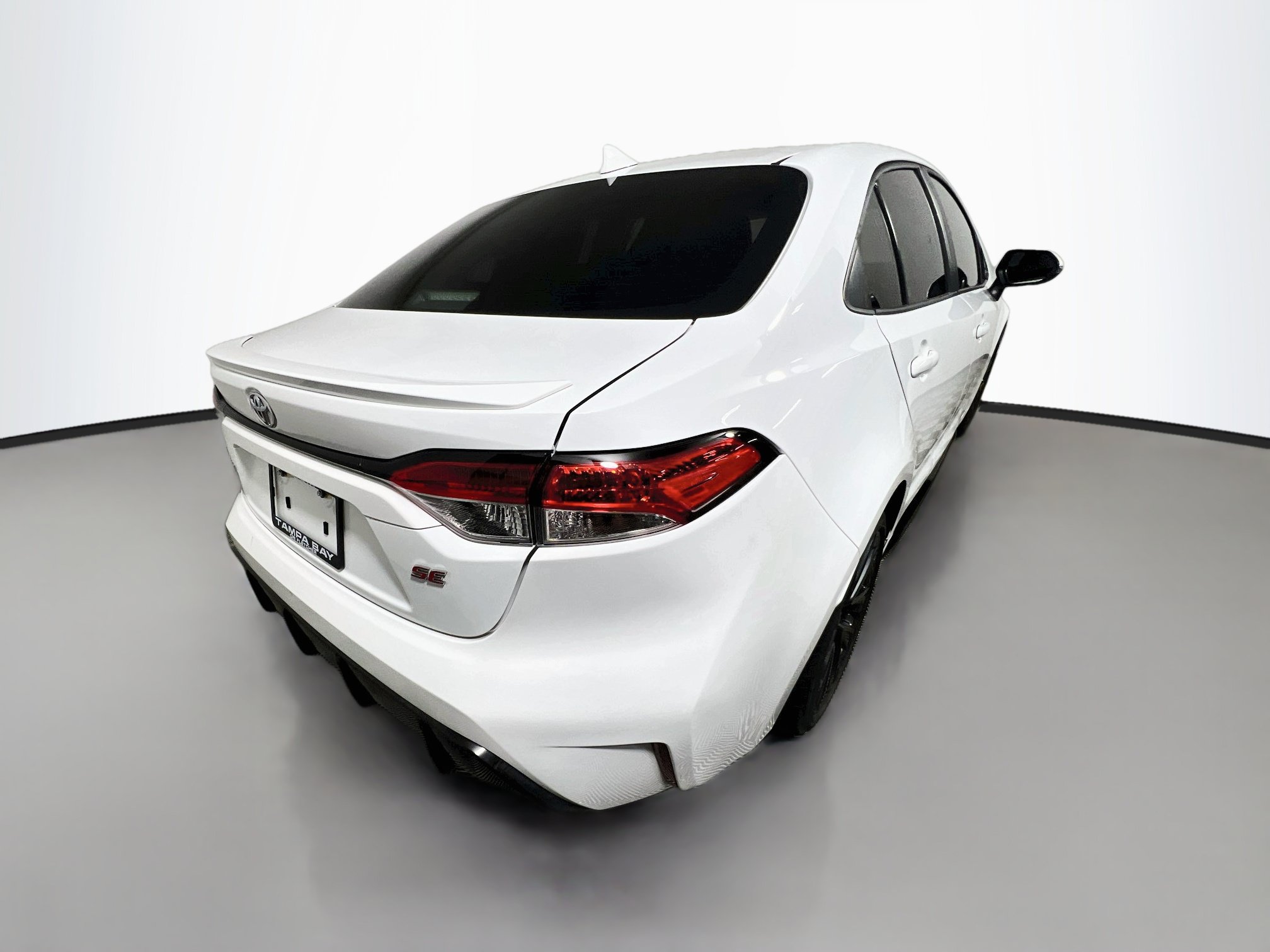 Used 2023 Toyota Corolla SE FWD image 4