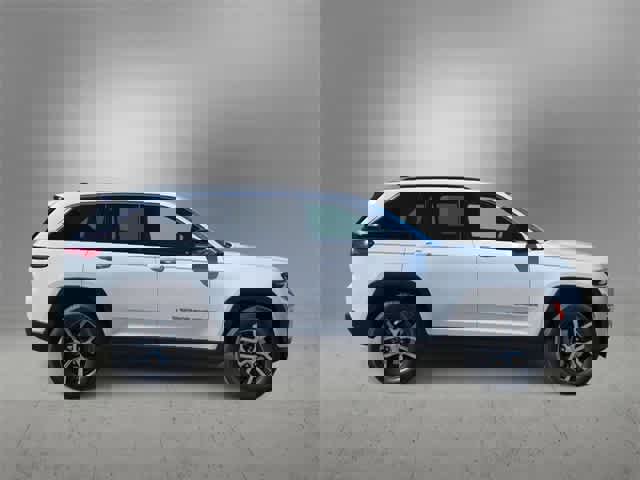 New 2025 Jeep Grand Cherokee Limited image 9