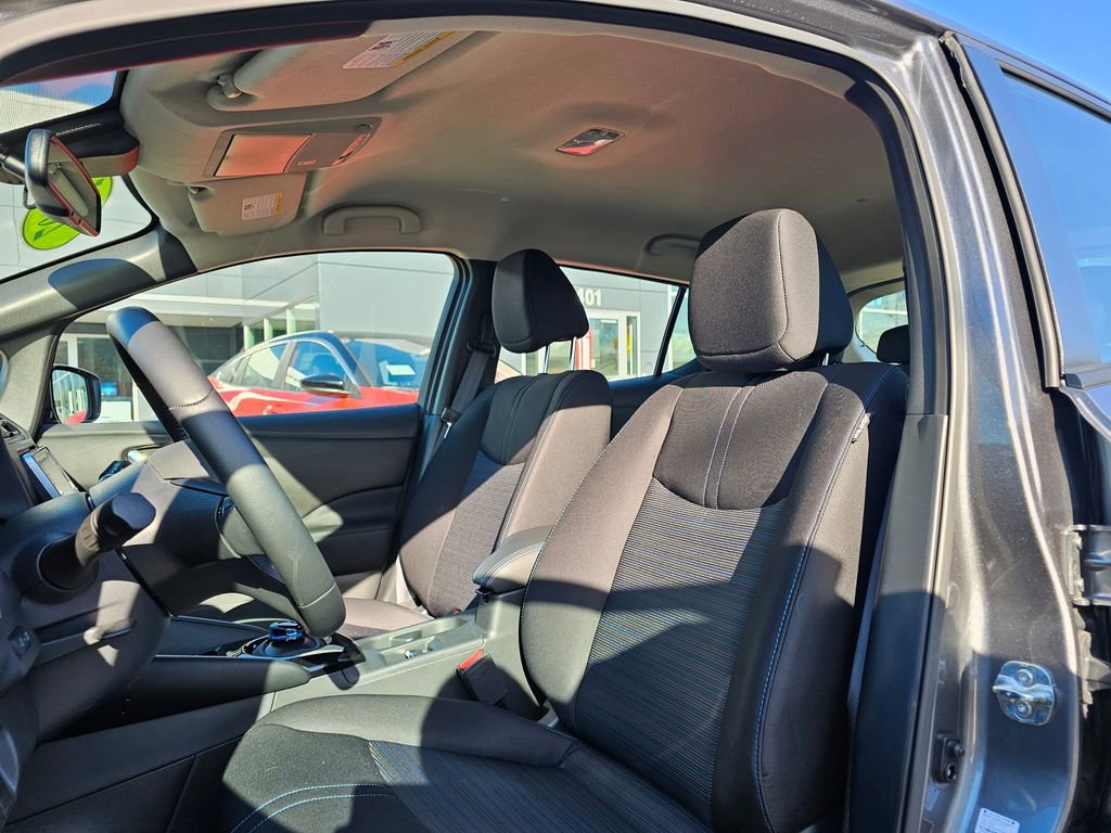 Certified 2025 Nissan Leaf SV Plus image 18