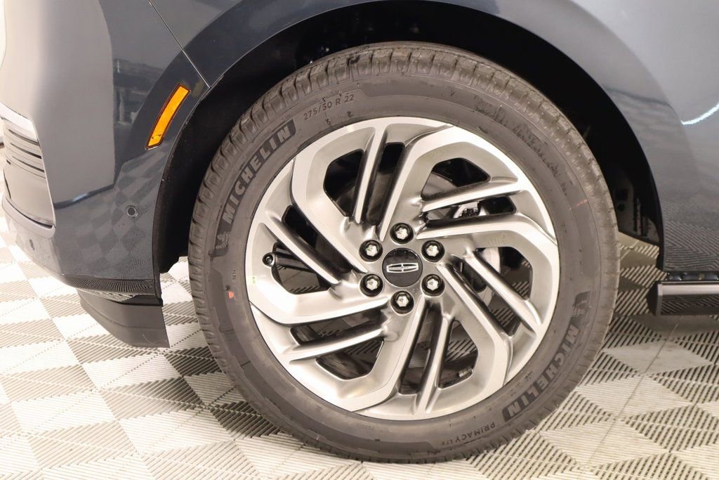 New 2025 Lincoln Navigator Reserve image 19