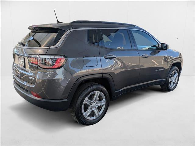Used 2023 Jeep Compass Latitude image 5