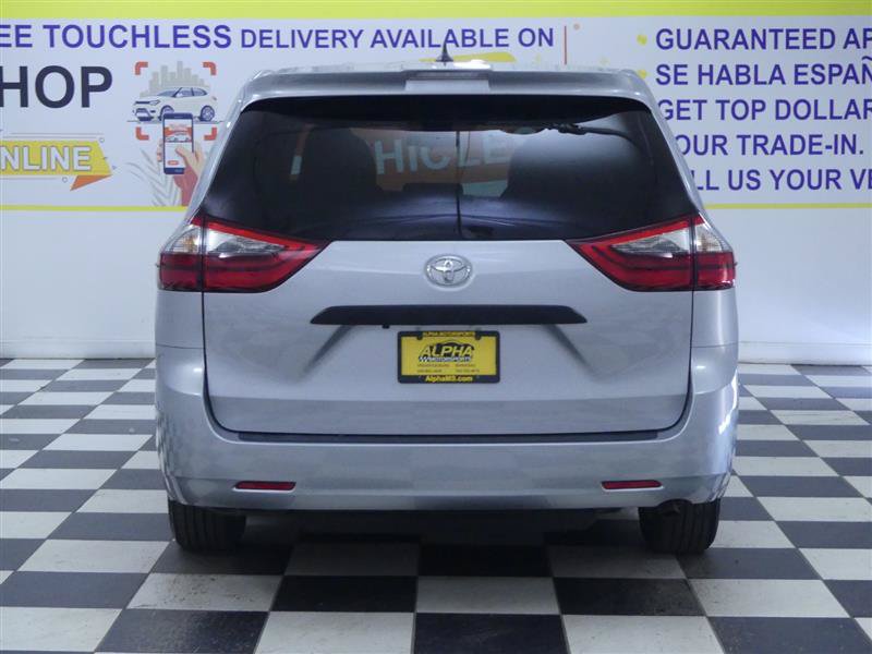 Used 2020 Toyota Sienna L FWD image 4