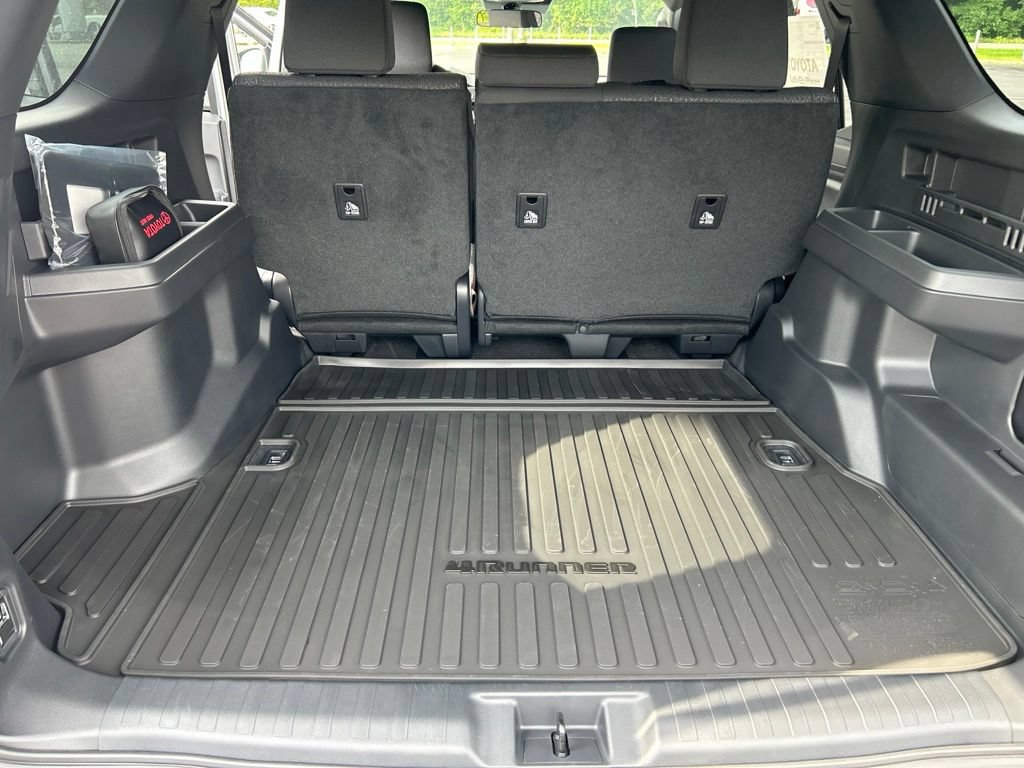 New 2026 Toyota 4Runner SR5 AWD/4WD image 26
