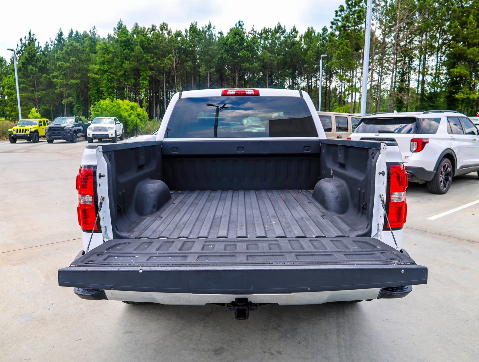 Used 2015 GMC Sierra 1500 SLT RWD image 9
