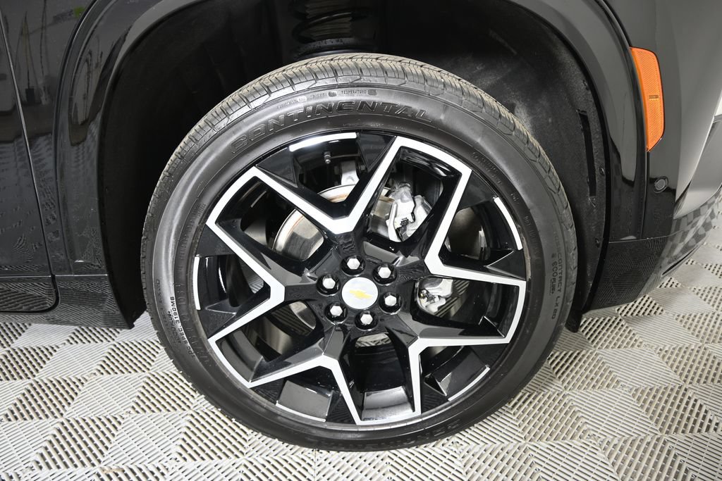 Used 2026 Chevrolet Traverse High Country w/ LPO, Floor Liner Package AWD/4WD image 11