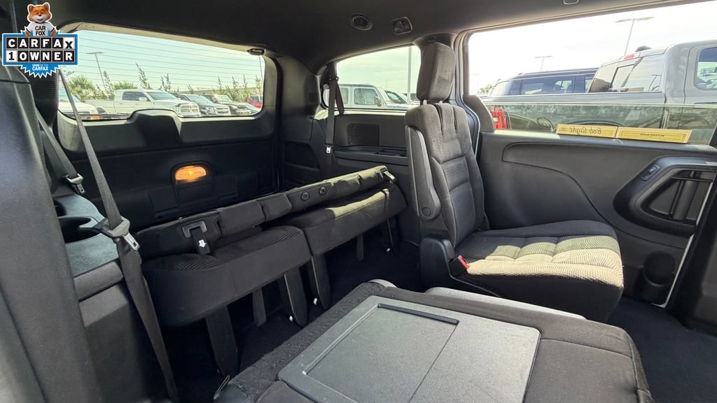 Used 2020 Dodge Grand Caravan SE FWD image 14