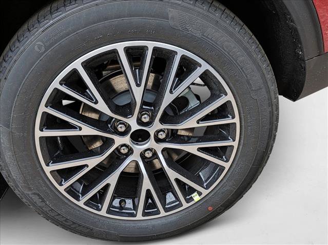 New 2024 Ford Escape SE w/ PHEV Premium Package image 10