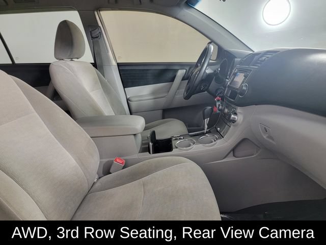 Used 2013 Toyota Highlander Plus AWD/4WD image 17