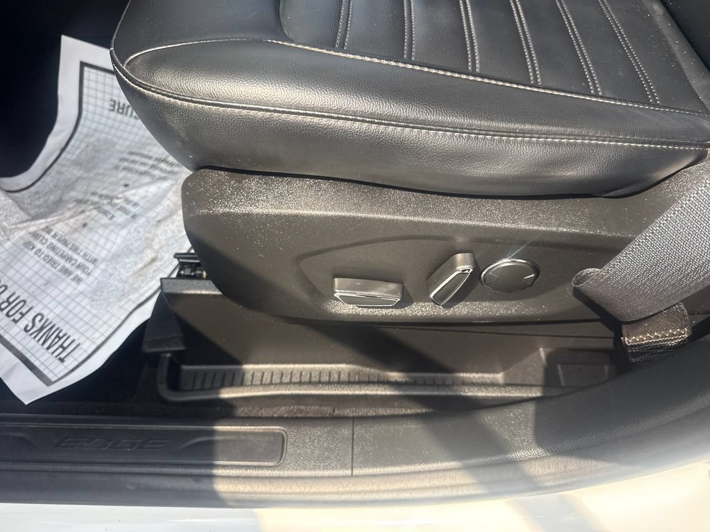 Used 2019 Ford Edge SEL w/ Equipment Group 201A AWD/4WD image 21