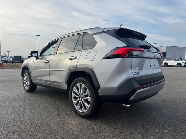 Used 2022 Toyota RAV4 Limited image 4