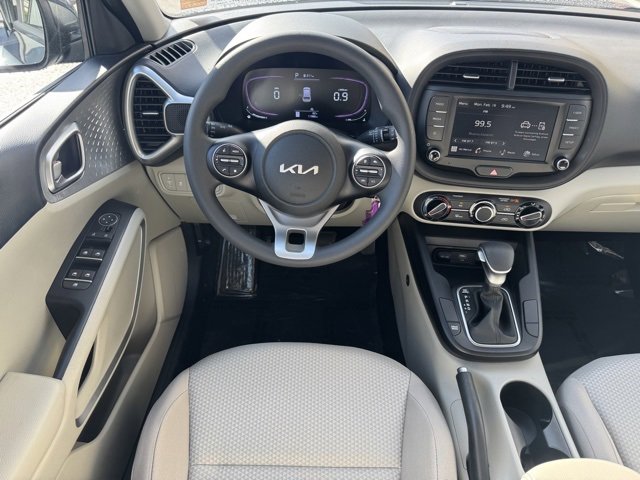 Certified 2023 Kia Soul LX image 16