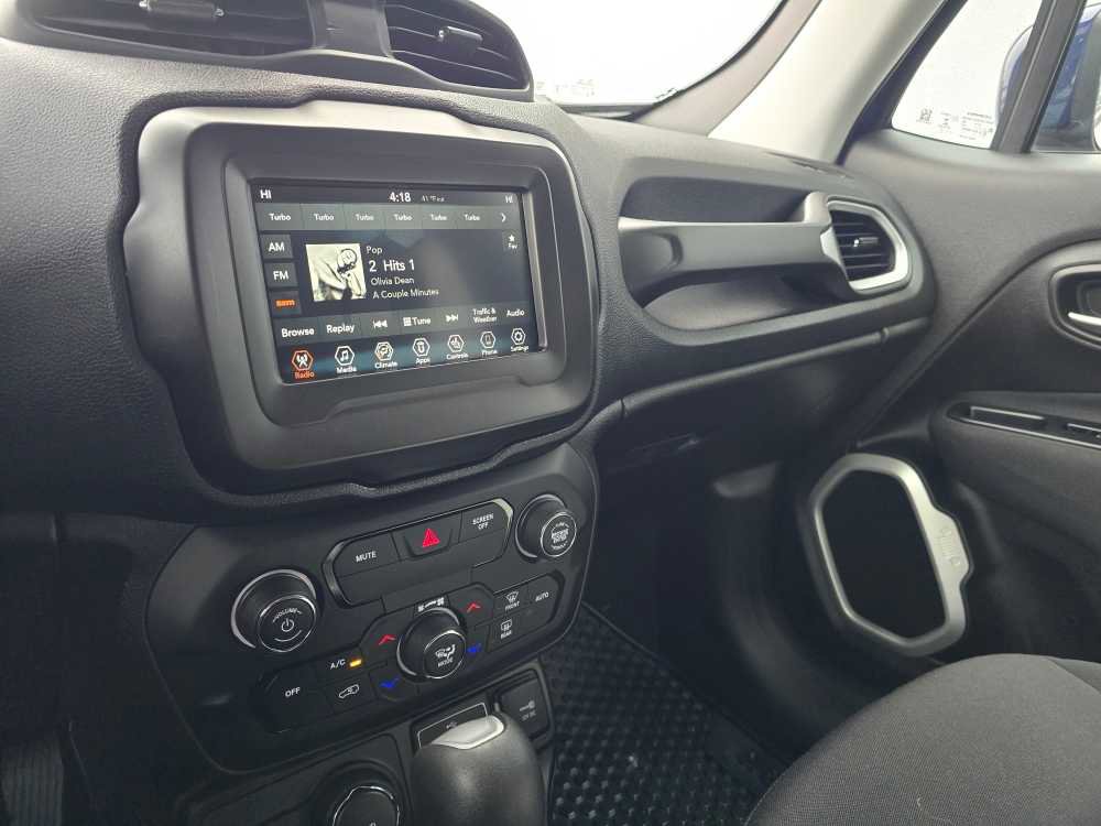Used 2019 Jeep Renegade Latitude w/ Cold Weather Group AWD/4WD image 14