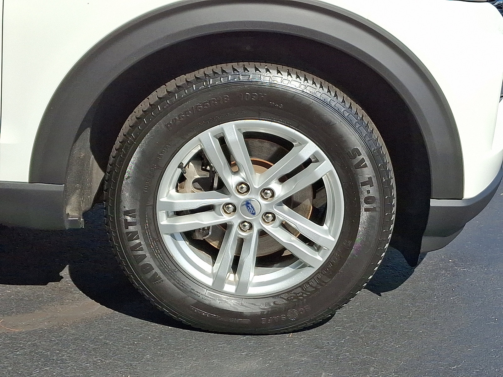 Used 2020 Ford Explorer XLT w/ Equipment Group 202A image 8