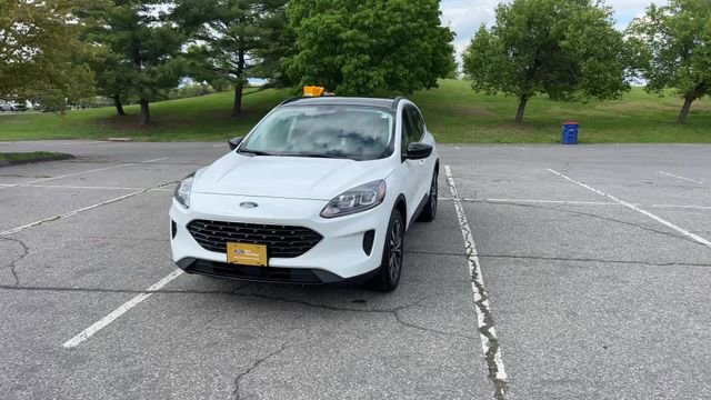 Used 2022 Ford Escape SE w/ SE Sport Appearance Package AWD/4WD image 40