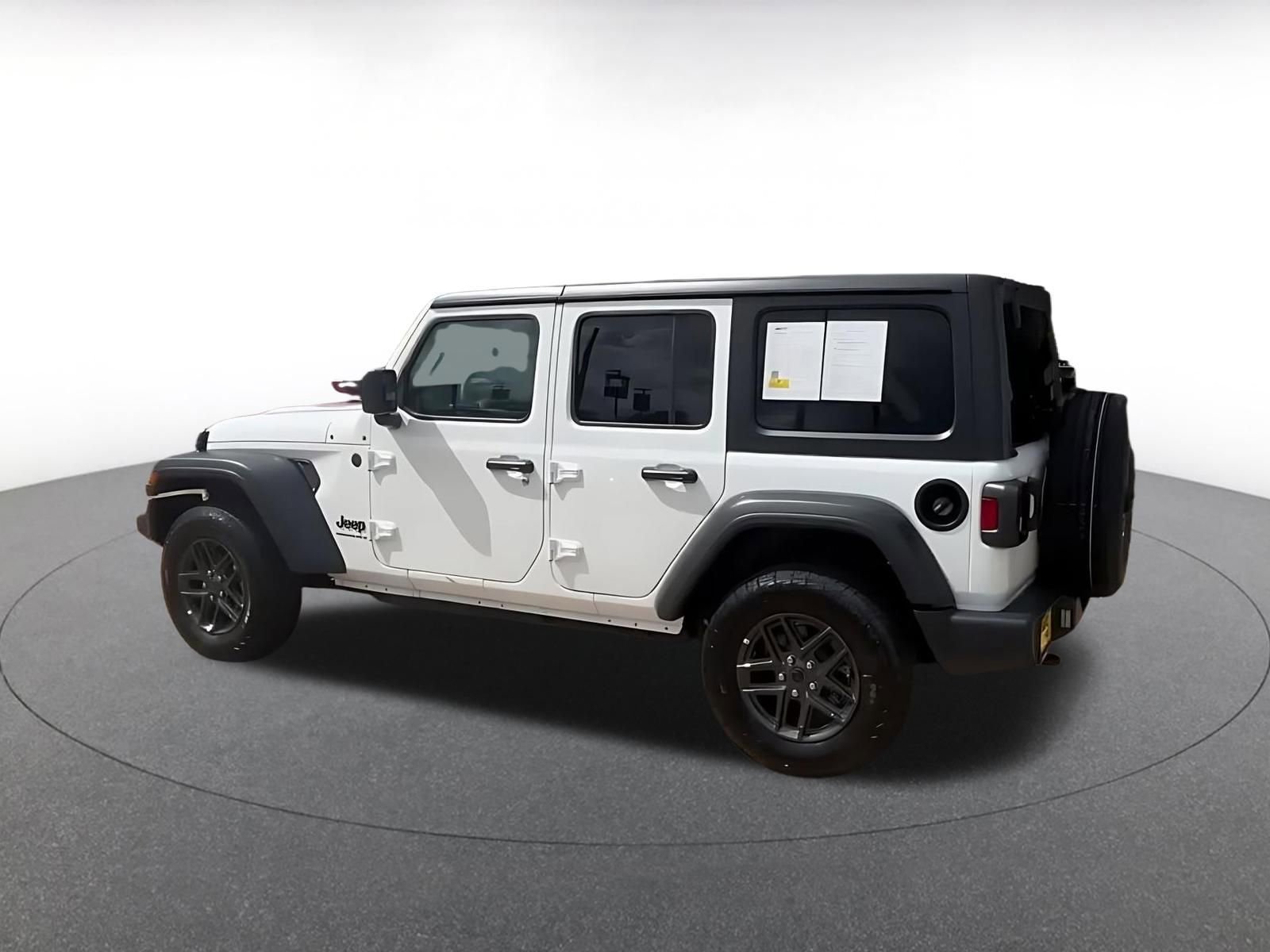 Used 2025 Jeep Wrangler Unlimited Sport AWD/4WD image 10