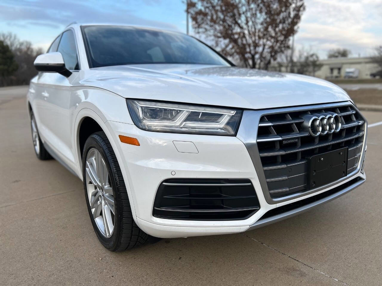 Used 2018 Audi Q5 2.0T Premium Plus w/ Premium Plus Package image 4