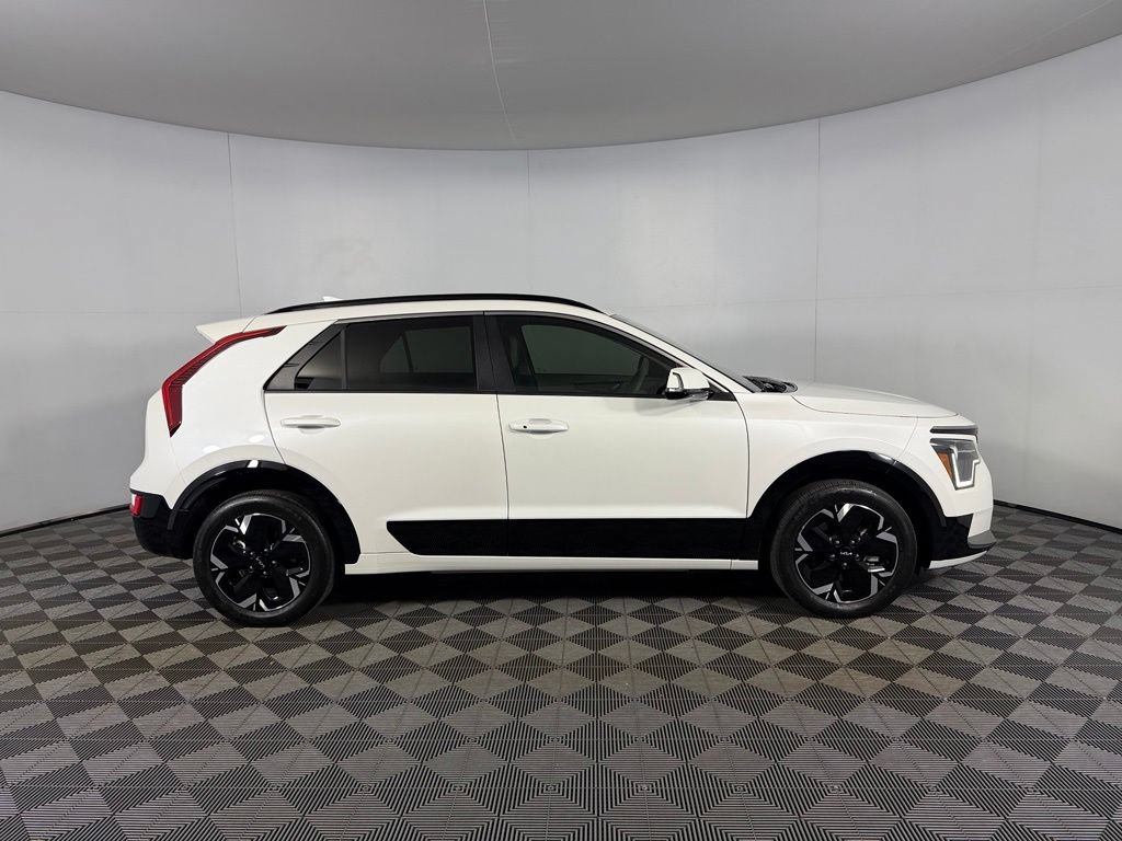 Used 2023 Kia Niro Wind FWD image 7