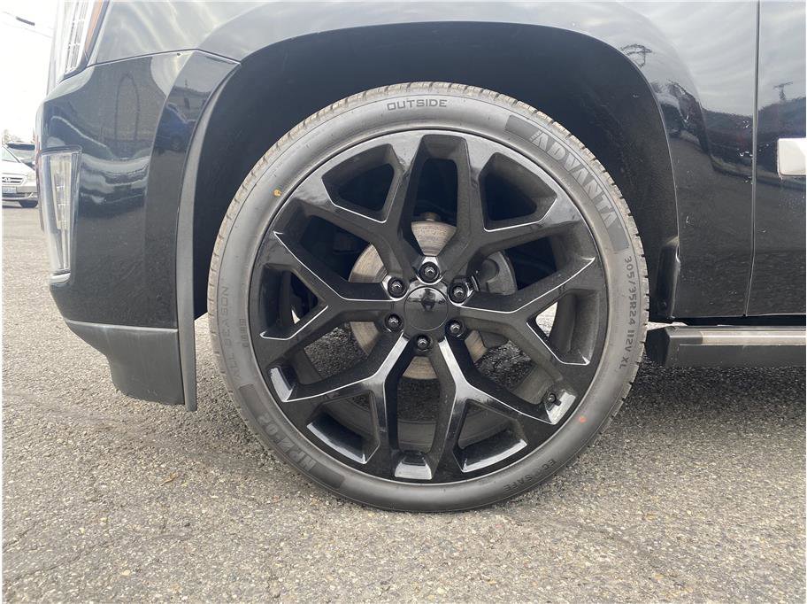 Used 2016 Cadillac Escalade Premium image 21
