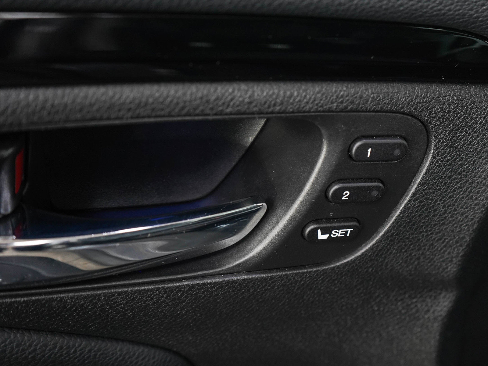 Used 2017 Honda Pilot Touring image 25