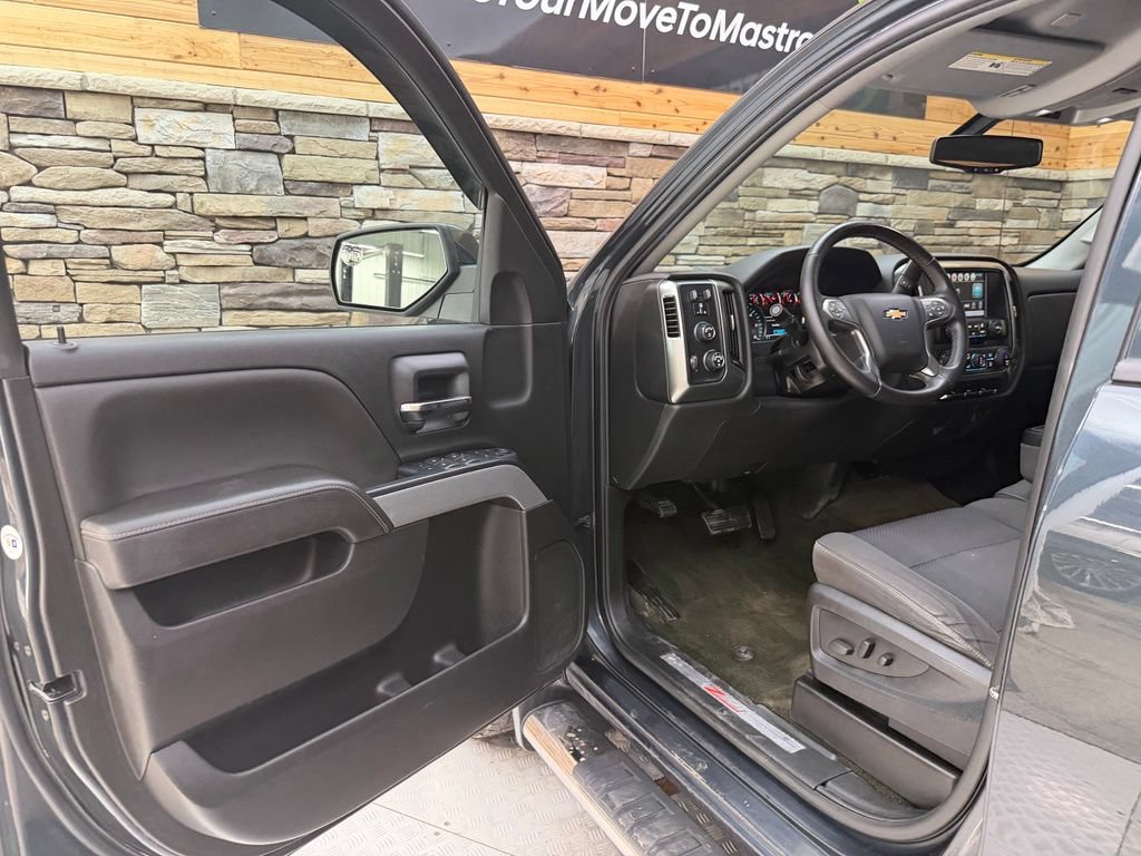 Used 2017 Chevrolet Silverado 1500 LT w/ All Star Edition AWD/4WD image 33