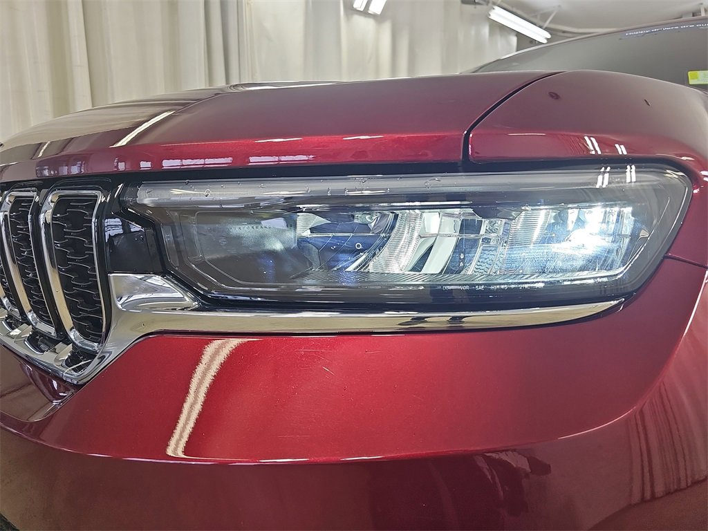 Used 2025 Jeep Grand Cherokee Limited image 36