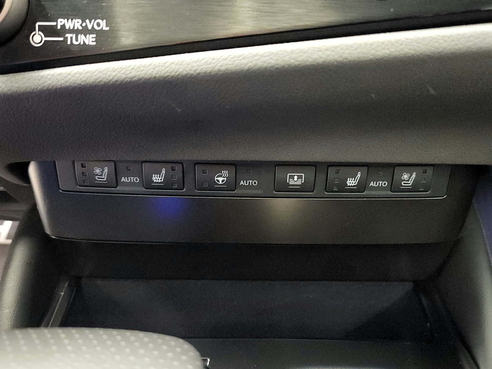 Used 2024 Lexus ES 300h F Sport w/ Accessory Package (Z2) FWD image 26