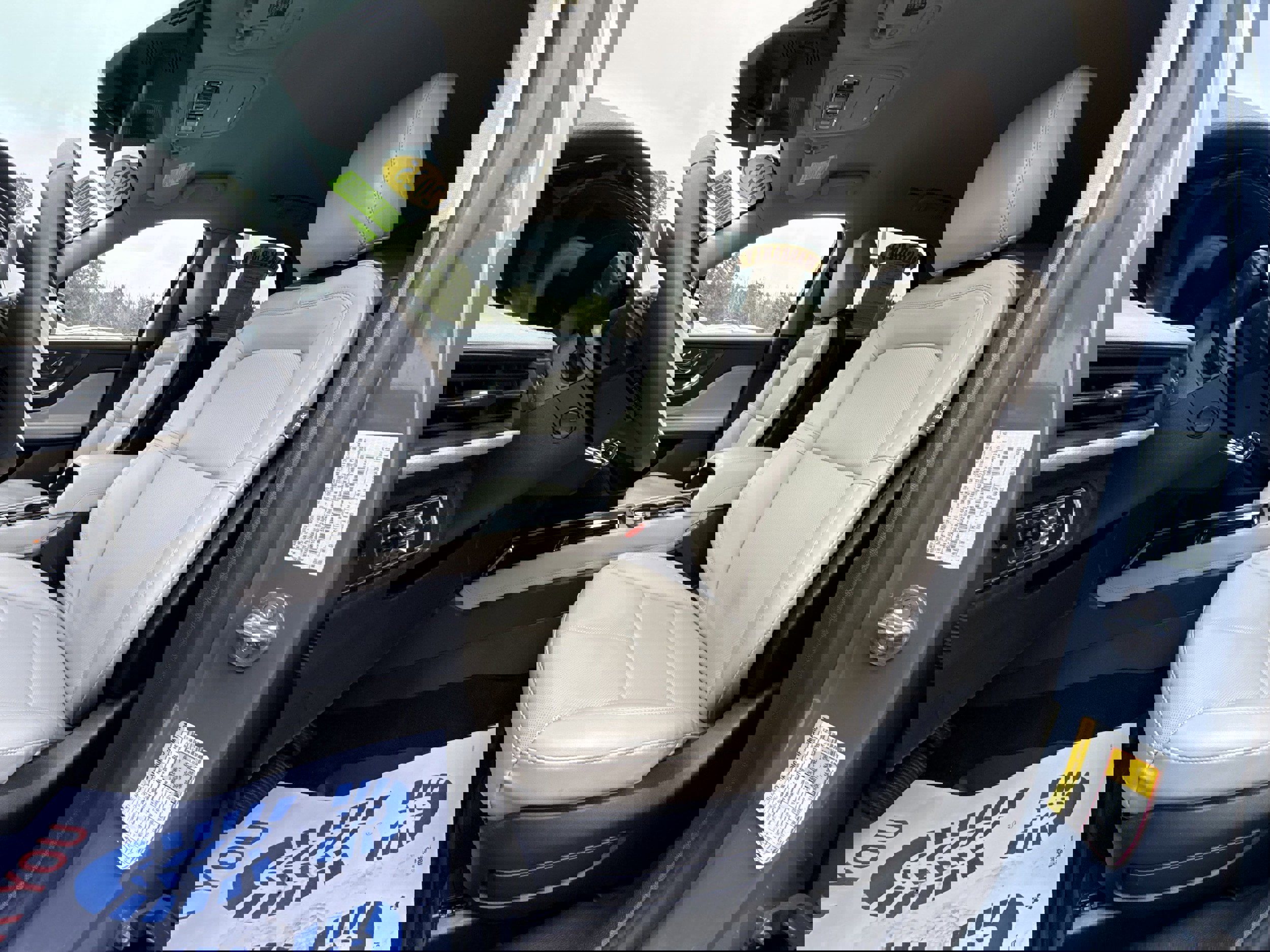 Used 2025 Lincoln Corsair FWD w/ Equipment Group 101A image 9