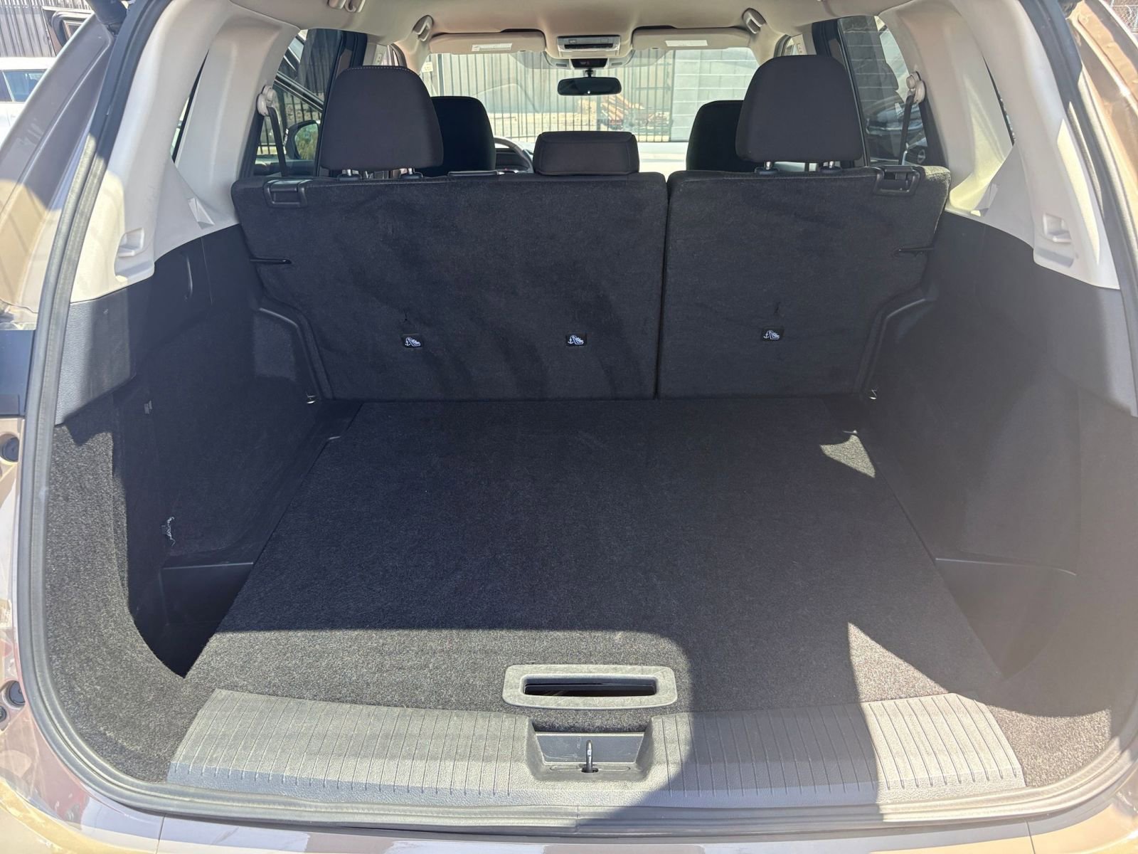Used 2025 Nissan Rogue SV FWD image 33