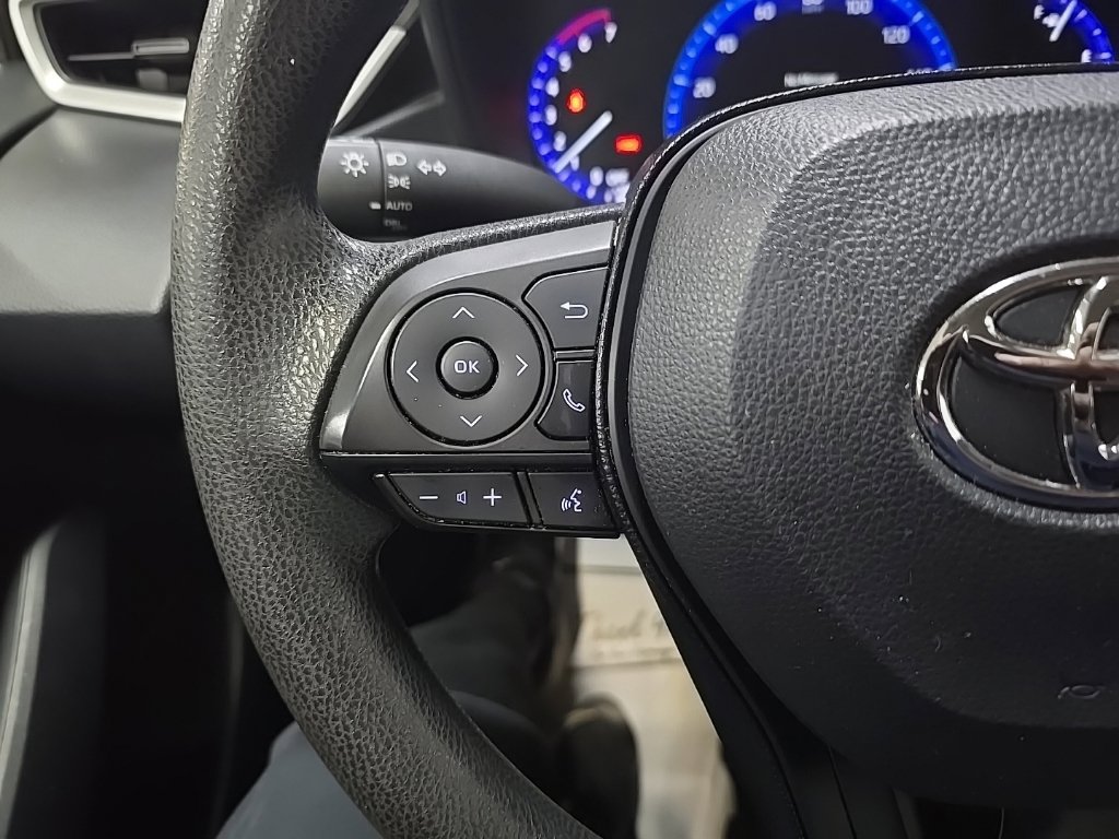 Used 2021 Toyota Corolla LE FWD image 19