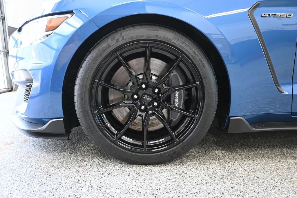 Used 2020 Ford Mustang Shelby GT350 w/ Technology Package RWD image 15