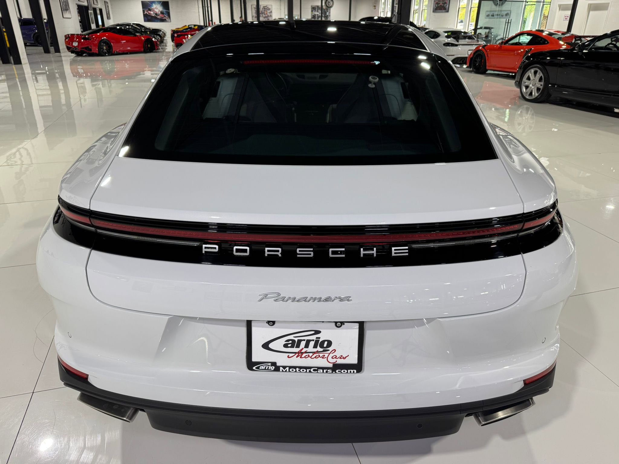 Used 2025 Porsche Panamera image 6