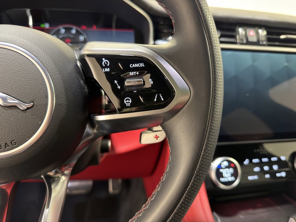 Used 2023 Jaguar F-PACE SVR image 13