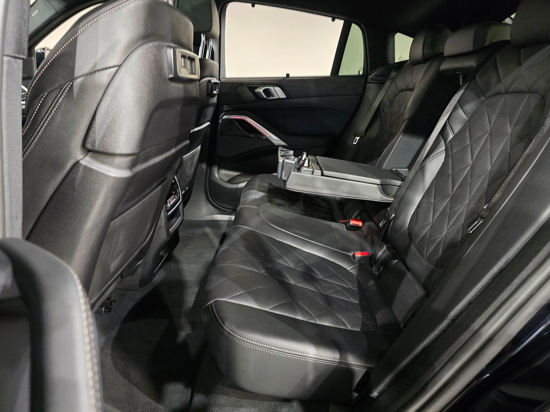 Used 2023 BMW X6 M50i w/ Parking Assistance Package image 53