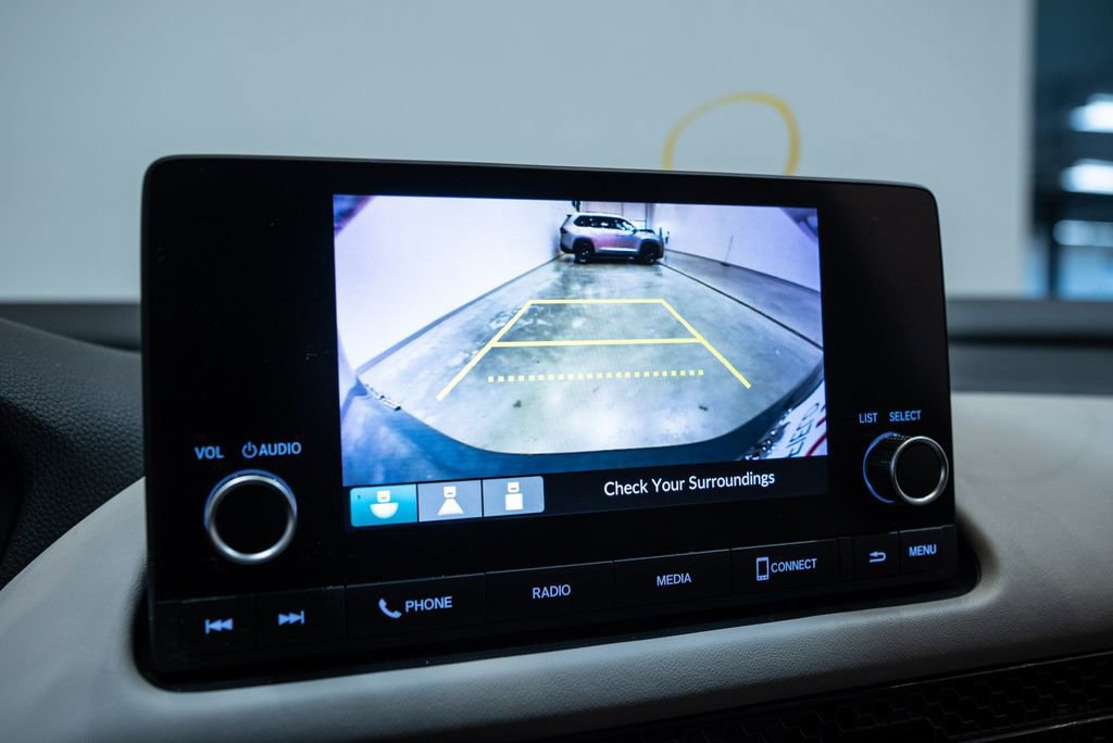 Used 2023 Honda HR-V LX image 24