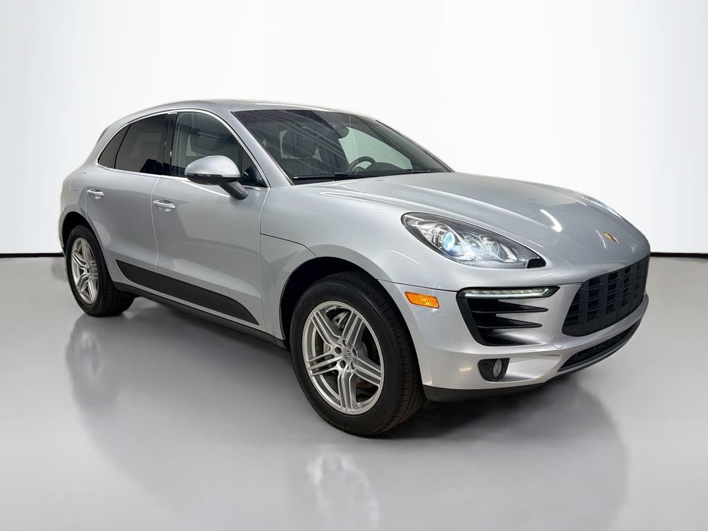 Certified 2015 Porsche Macan S AWD/4WD image 7