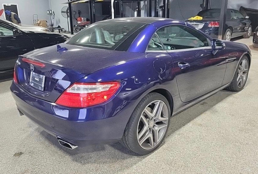 Used 2015 Mercedes-Benz SLK 250 image 2