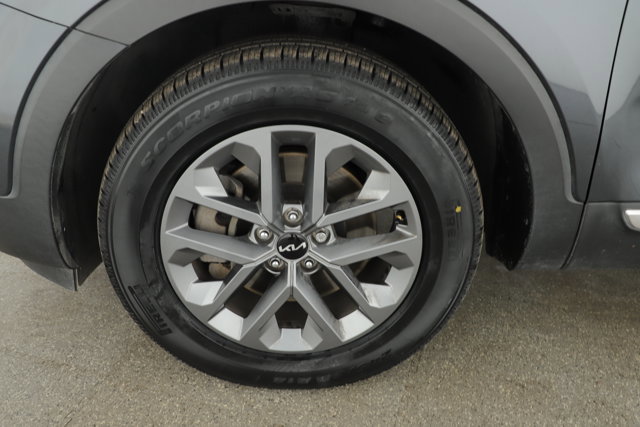 Used 2024 Kia Telluride LX image 7