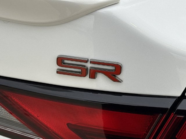 Used 2024 Nissan Sentra SR FWD image 14
