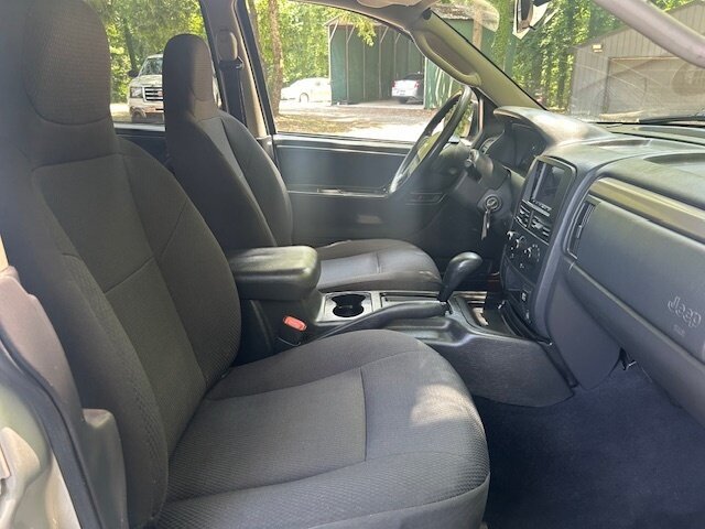 Used 2004 Jeep Grand Cherokee Laredo w/ Convenience Group RWD image 22
