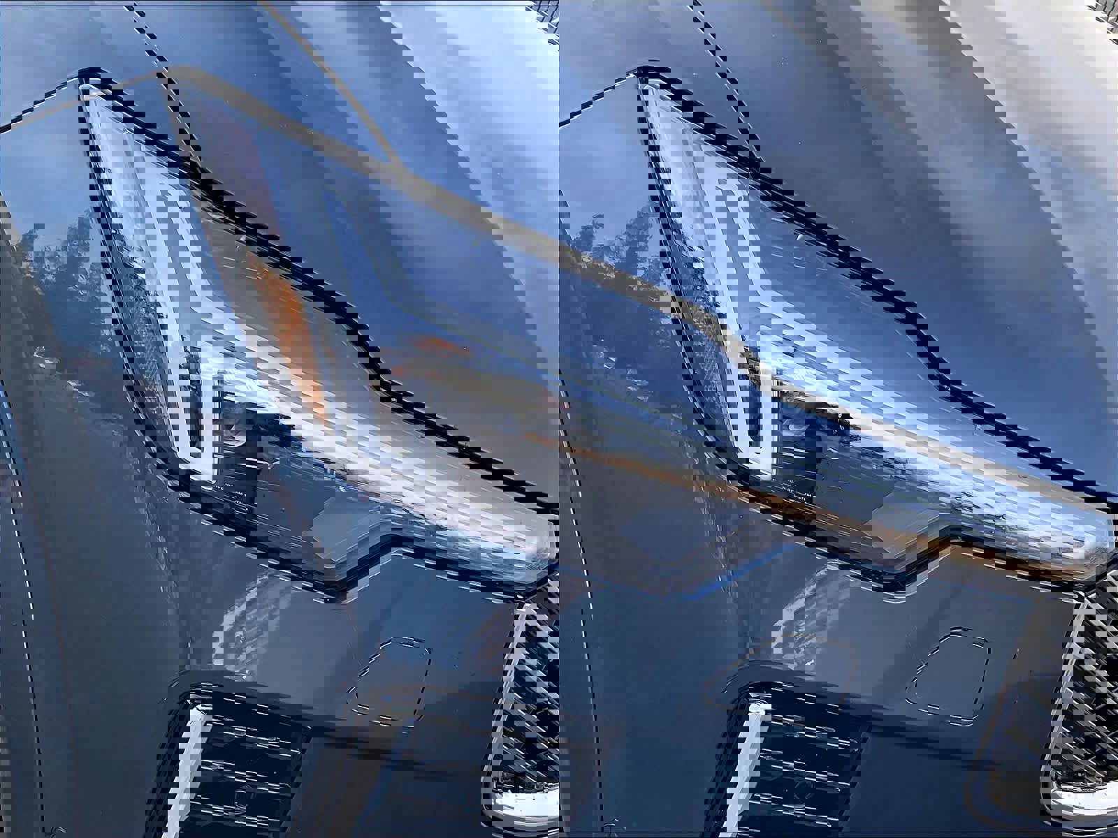 New 2026 Volvo XC90 B5 Plus w/ Protection Package image 33